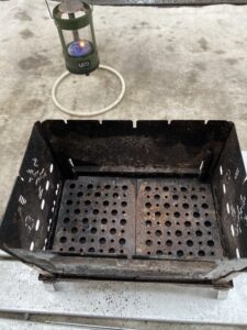 B-6君を着火しやすいように組み立てる