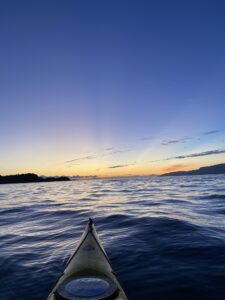 カヤックから見る朝日