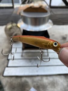 DaisoのルアーをSeriaのフックをつける