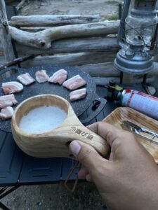 マルチグリドルで豚バラを焼く