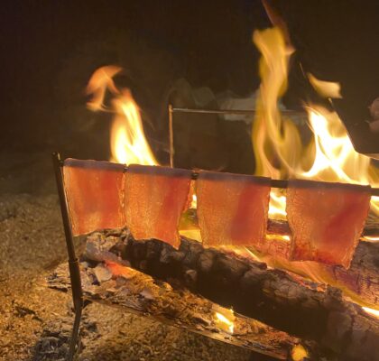 ベーコンを焼いておつまみにする
