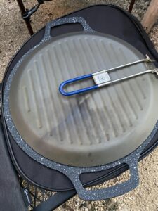 マルチグリドルをグリドルで蓋をする