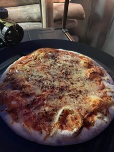 グリドルで焼いたピザ