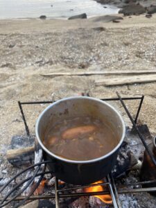 カレーを煮込む