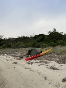 バンドックのソロドームの設営