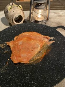 マルチグリドルでタンドリーチキンを焼く