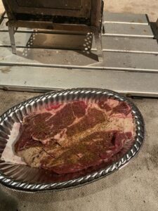 匠のスパイスで味付けしたオージー牛