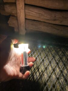 LIVELIFEのマルチファンクションミニライト シェード付き