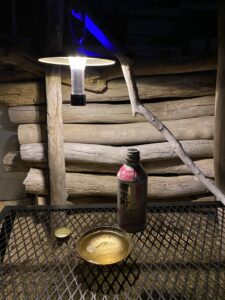 LIVELIFEのマルチファンクションミニライト シェード付き