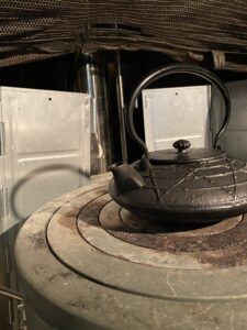 薪ストーブと南部鉄器