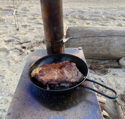 ちびパンでステーキを焼く