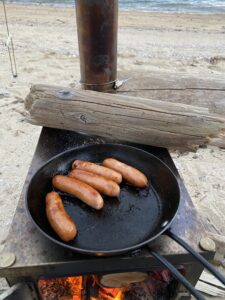 ウィンナーを焼く