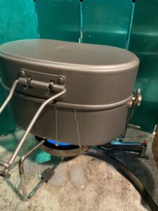 戦闘飯盒弐型で鰤飯を作る