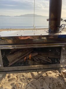 CHENGEMOOREの薪ストーブで火をおこす