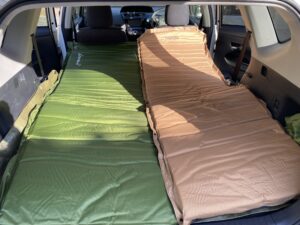 プリウスαに敷く