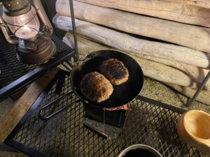 ハンバーグを焼く