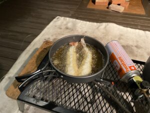 エビフライを2本あげる