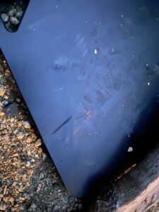 傷ついた薪割り台