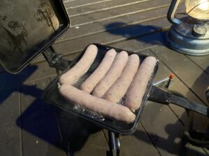 バウルーでウィンナーを湯がく