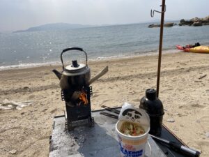 焚き火でお昼ご飯