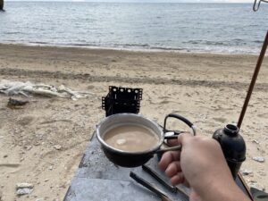 コーヒーを飲む