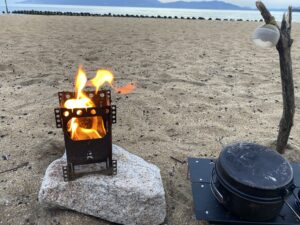 燃え上がった自作の燃料