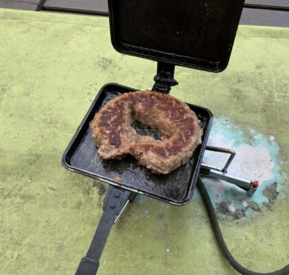 ドーナツ型のハンバーグ