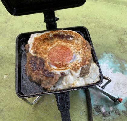 目玉焼きハンバーグの完成