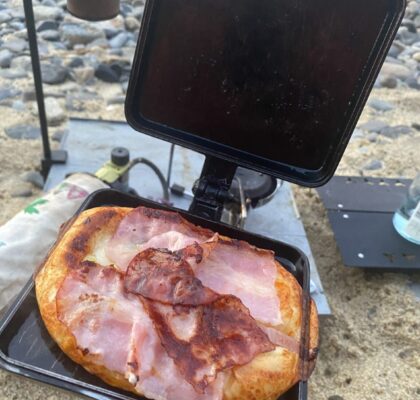 総菜パンを焼く