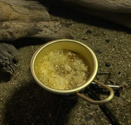 まっこりカップで調理する