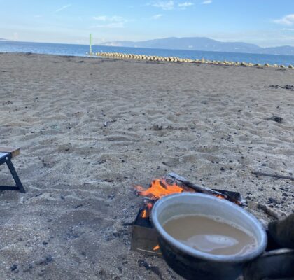 コーヒーを飲む