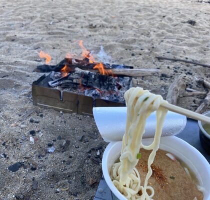 どん兵衛を食べる