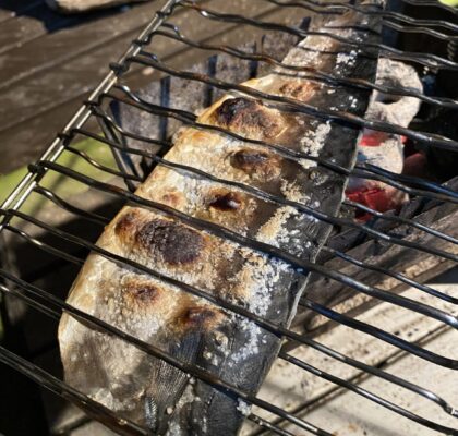 鯖を焼く