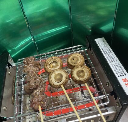 網焼き一番やく牛串はカレー肉がおススメ！脂が多い