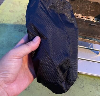 袋に入ったメタル薪